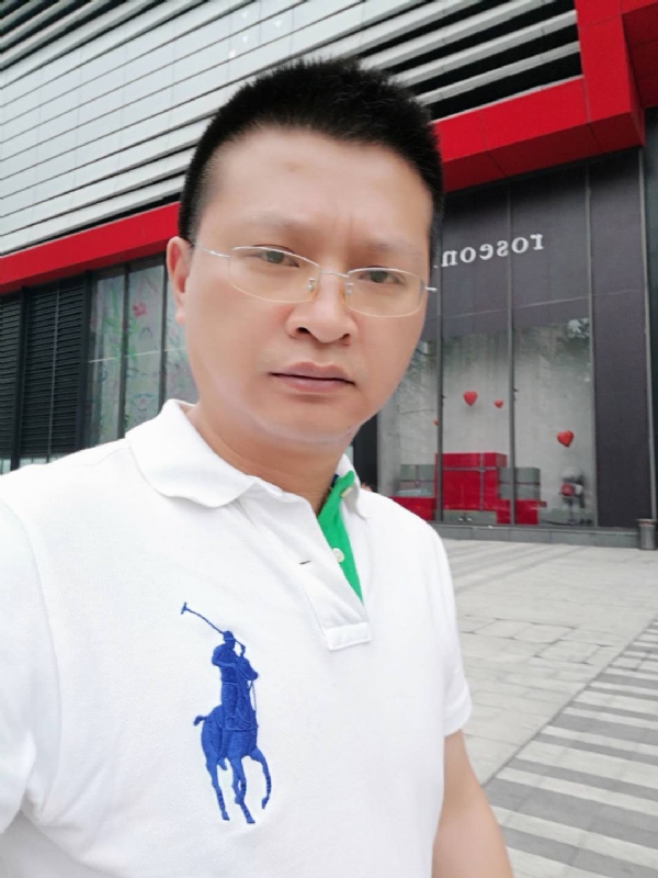 硬汉的第一张照片--蓝颜知己交友网