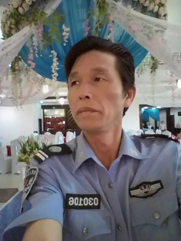卧窗听雨的第二张照片--蓝颜知己交友网