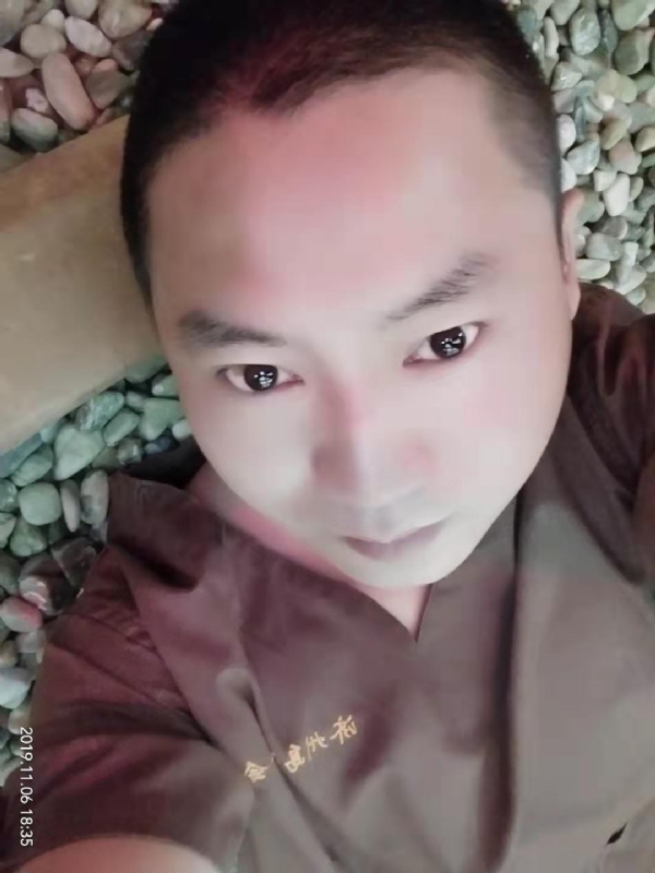 红枫叶的第一张照片--蓝颜知己交友网