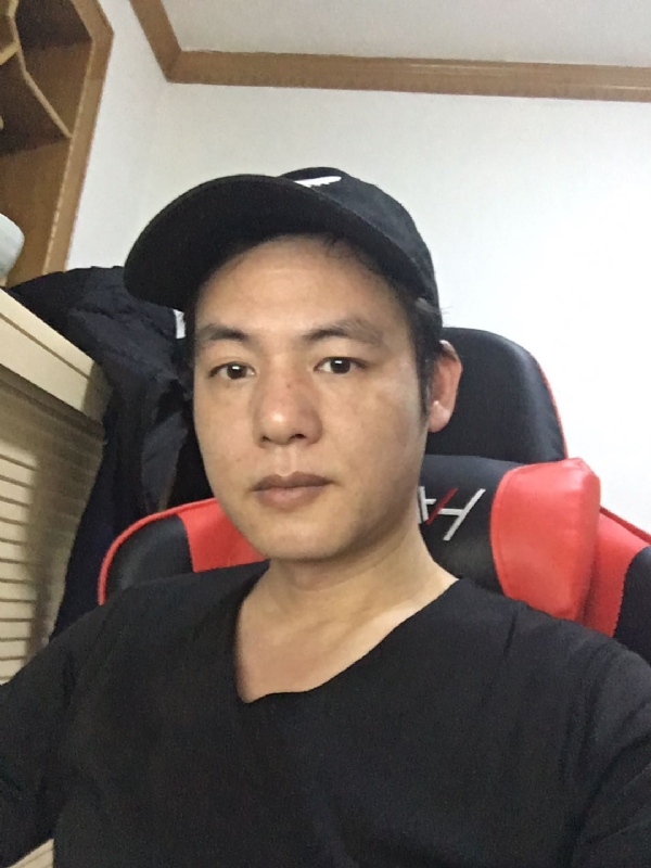 扛枪打鸟的第一张照片--蓝颜知己交友网