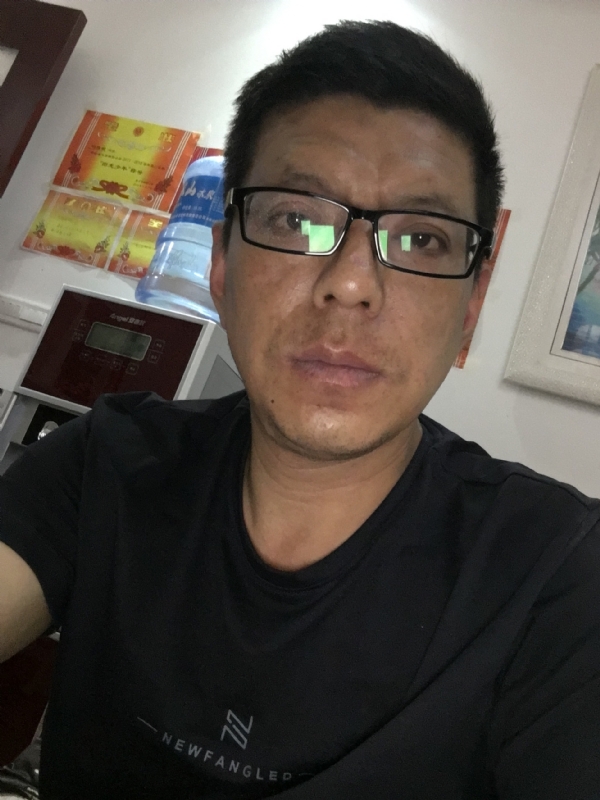 牵手的第三张照片--蓝颜知己交友网