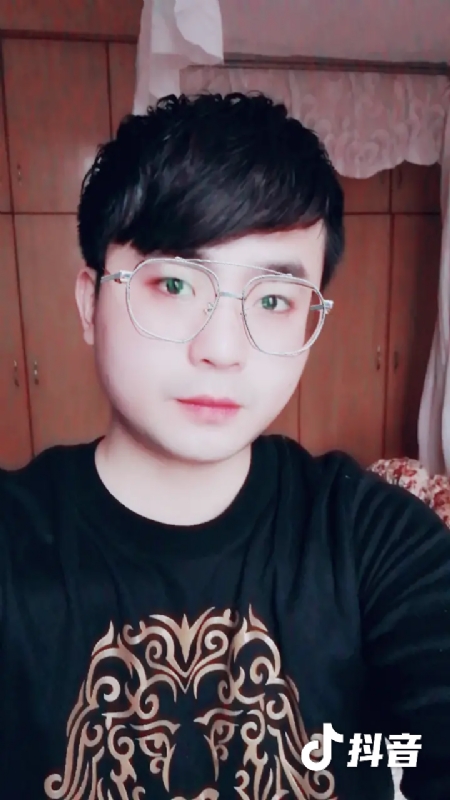 哎呦哥哥的第二张照片--蓝颜知己交友网