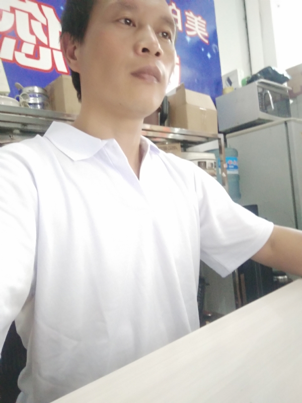 深蓝色的海的第一张照片--蓝颜知己交友网
