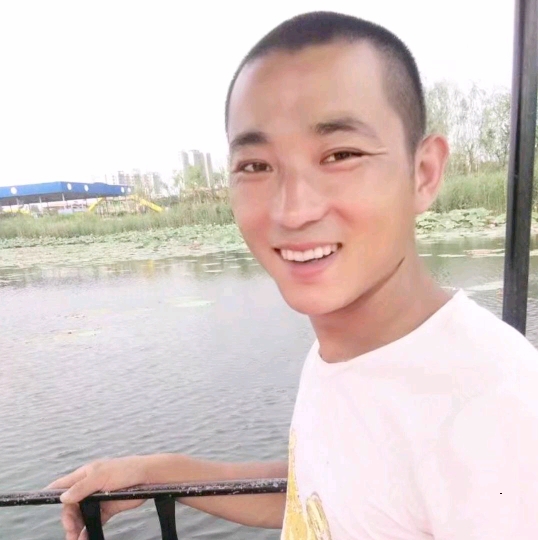 为你等候的第一张照片--蓝颜知己交友网