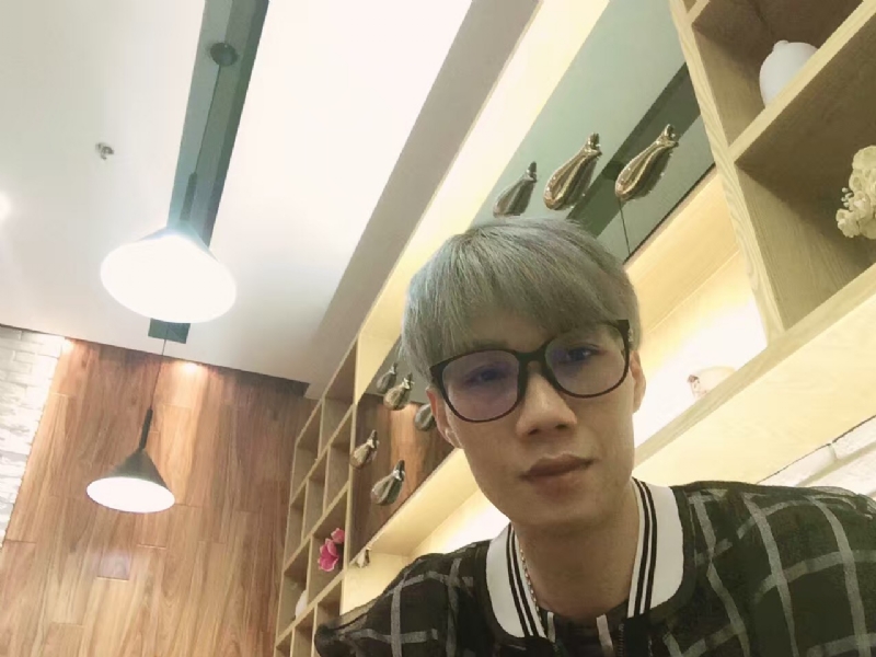 黄峰的第二张照片--蓝颜知己交友网