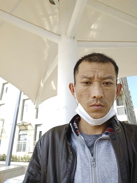 孤狼的第一张照片--蓝颜知己交友网