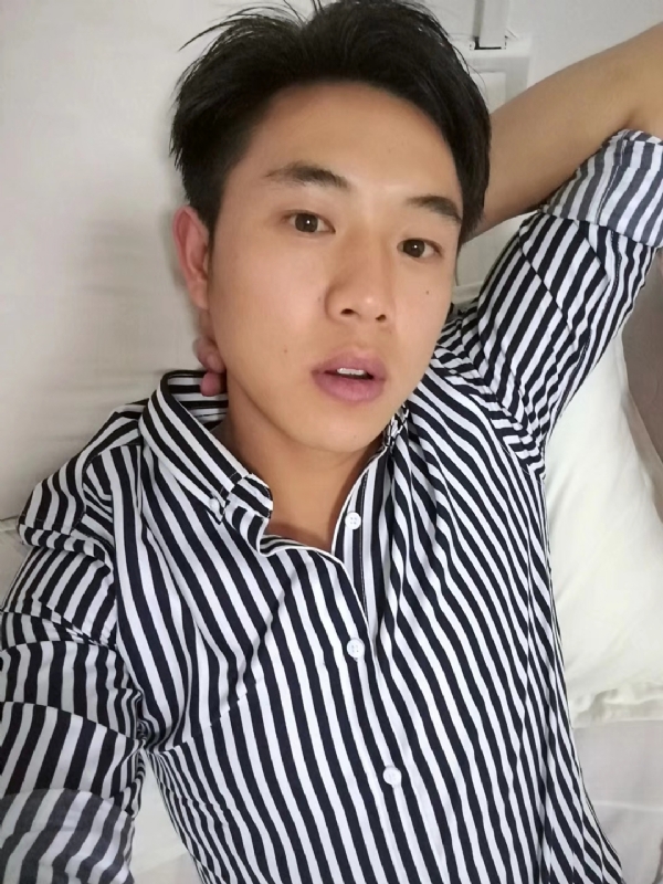 小雷的第二张照片--蓝颜知己交友网