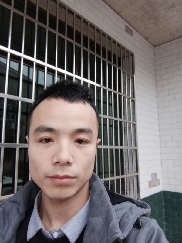 笑得那么开心的第三张照片--蓝颜知己交友网