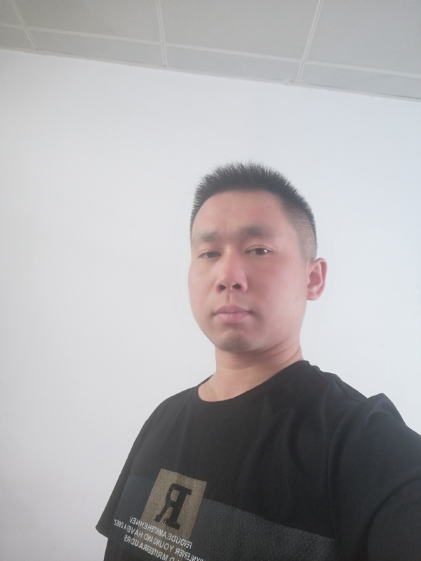 孤独的狼的第一张照片--蓝颜知己交友网