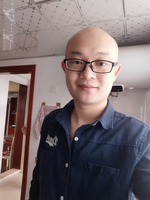 凝望远方的第一张照片--蓝颜知己交友网