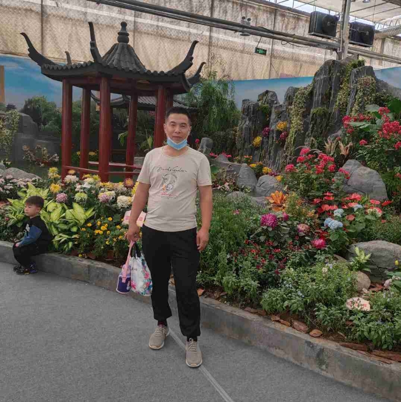受伤的痴情男的第一张照片--蓝颜知己交友网
