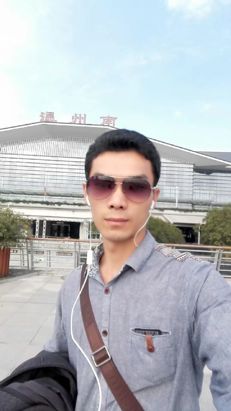 错把真心喂了狗的第三张照片--蓝颜知己交友网