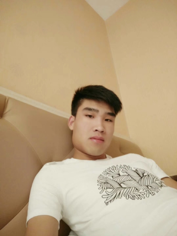 谁不曾孤单上路的第一张照片--蓝颜知己交友网