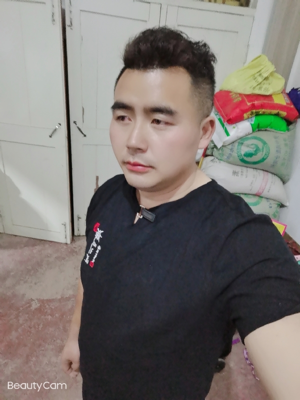 阿杰的第一张照片--蓝颜知己交友网