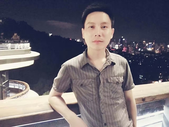 幕秋的第一张照片--蓝颜知己交友网