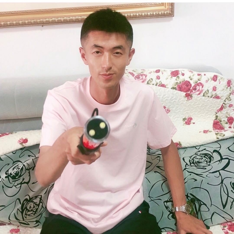 转身留下孤独的她的第一张照片--蓝颜知己交友网