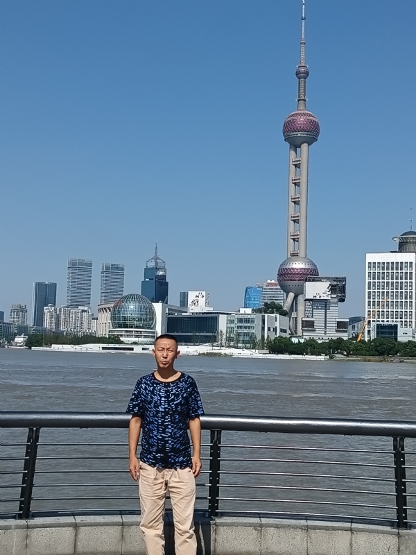 伪装浪漫的第一张照片--蓝颜知己交友网