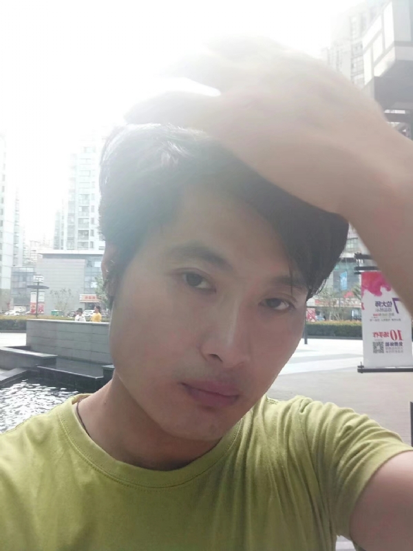 钢铁侠的第一张照片--蓝颜知己交友网