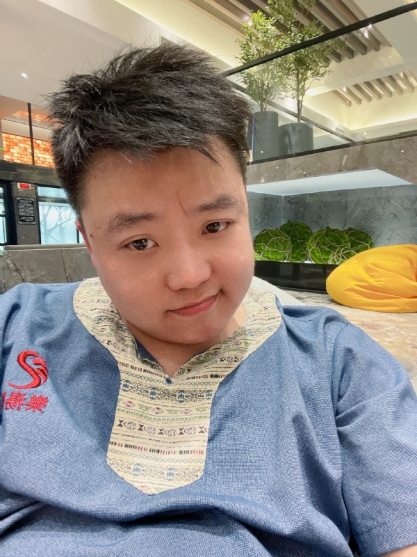 小恶魔的第一张照片--蓝颜知己交友网