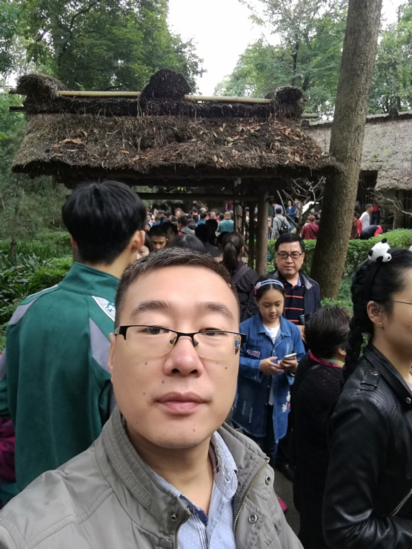 撑起一片天的第一张照片--蓝颜知己交友网