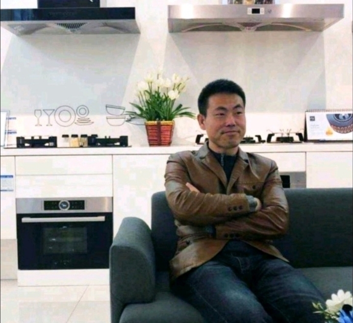 奋斗的执着的第一张照片--蓝颜知己交友网