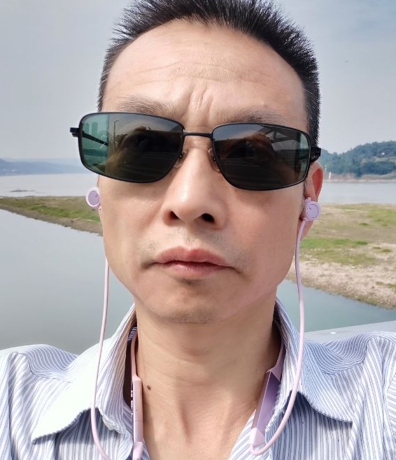猪哥哥的第二张照片--蓝颜知己交友网