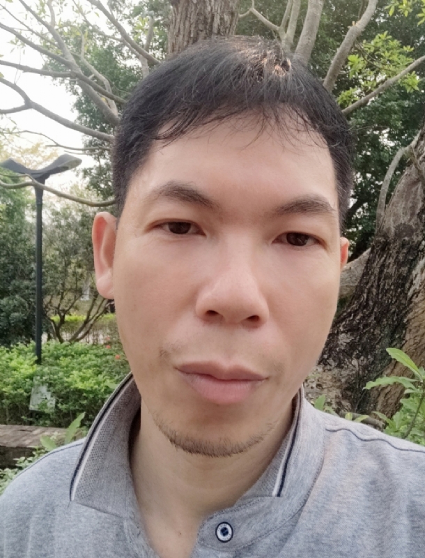 漂浮的云的第一张照片--蓝颜知己交友网