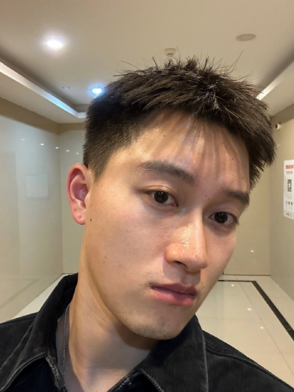 月光之下的第一张照片--蓝颜知己交友网