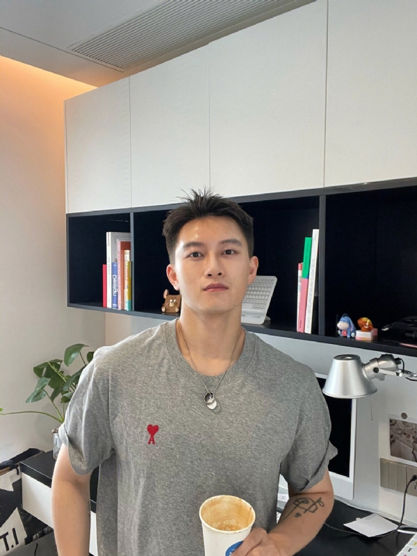 月光之下的第二张照片--蓝颜知己交友网