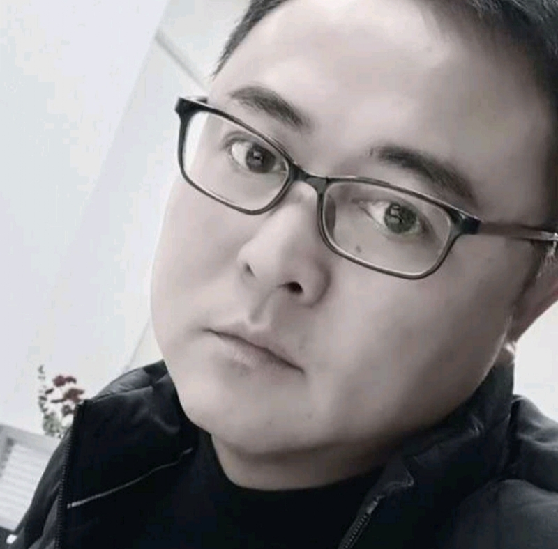 小石头的第一张照片--蓝颜知己交友网