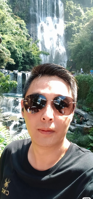 小小帅哥的第一张照片--蓝颜知己交友网