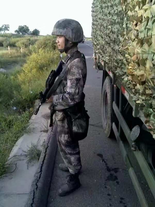 搬砖中的第一张照片--蓝颜知己交友网