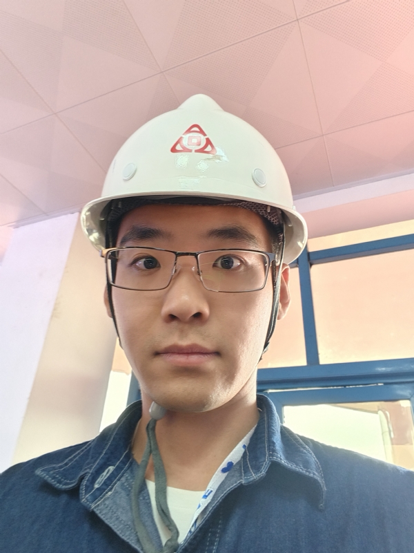 何鹏宇的第二张照片--蓝颜知己交友网