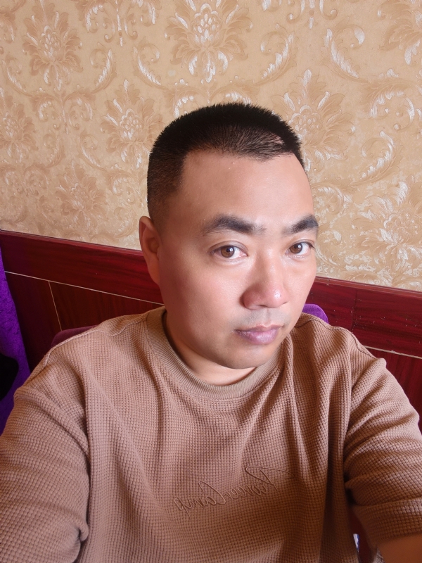 擦亮眼睛向前看的第二张照片--蓝颜知己交友网