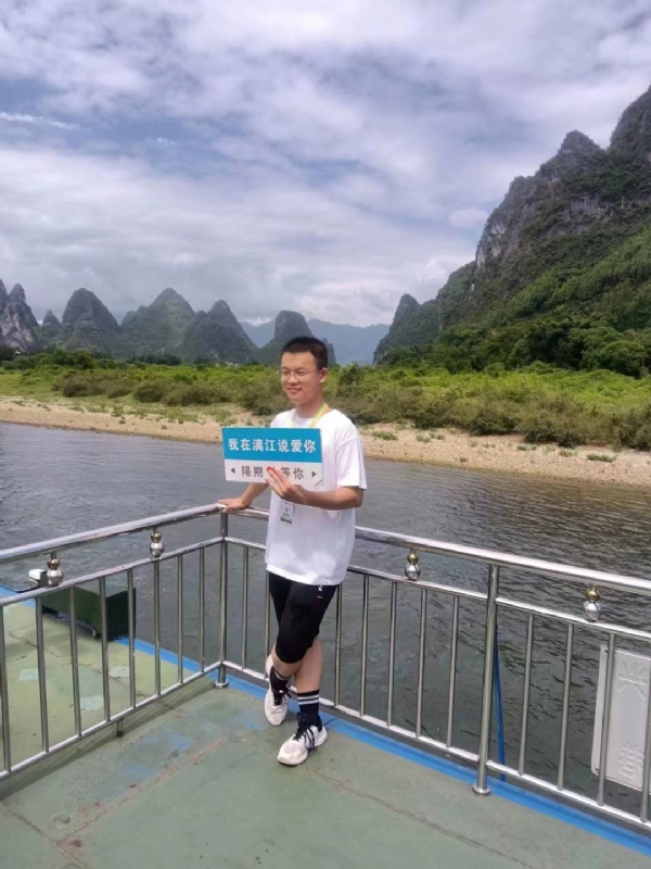 决胜时刻的第一张照片--蓝颜知己交友网