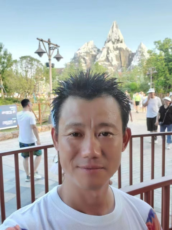 艾氏涂料博的第一张照片--蓝颜知己交友网