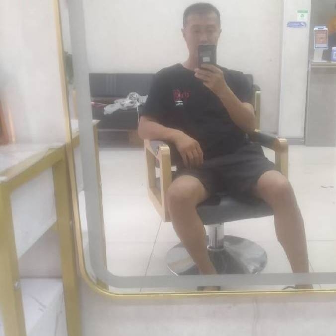 闫杰的第一张照片--蓝颜知己交友网