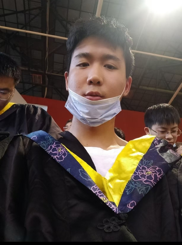落落大方的第一张照片--蓝颜知己交友网