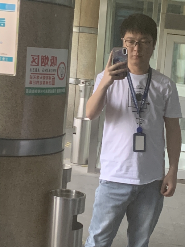 潜伏的第一张照片--蓝颜知己交友网