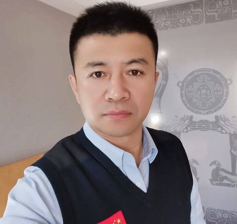 生在红旗下的第一张照片--蓝颜知己交友网