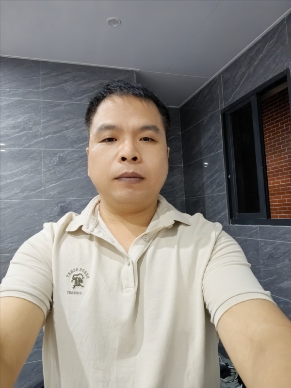 刘两水的第一张照片--蓝颜知己交友网