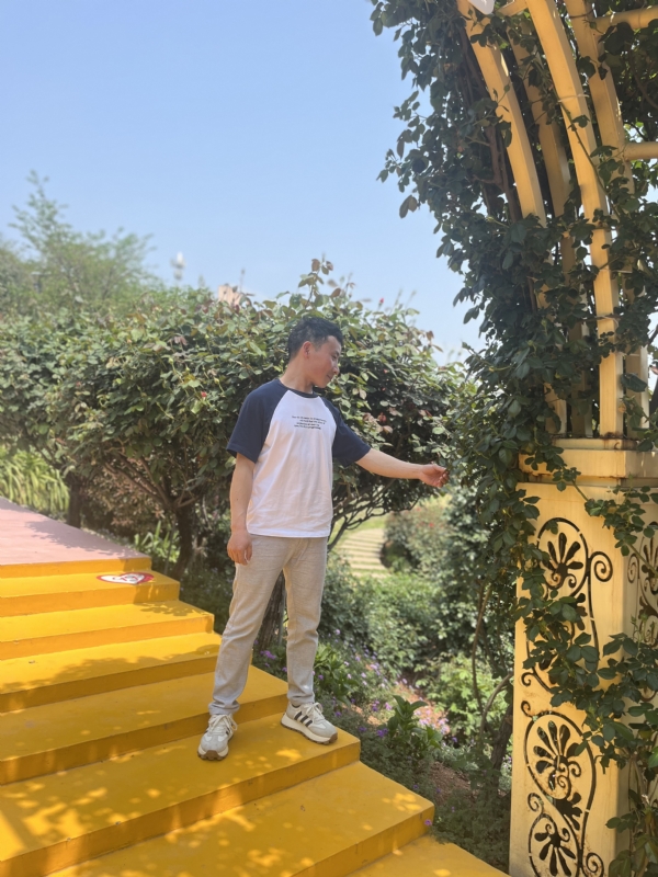 罗湘的第一张照片--蓝颜知己交友网