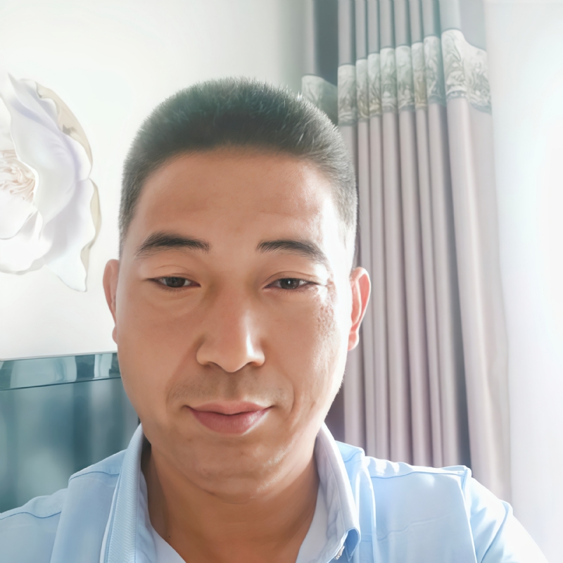 雨中漫步的第一张照片--蓝颜知己交友网