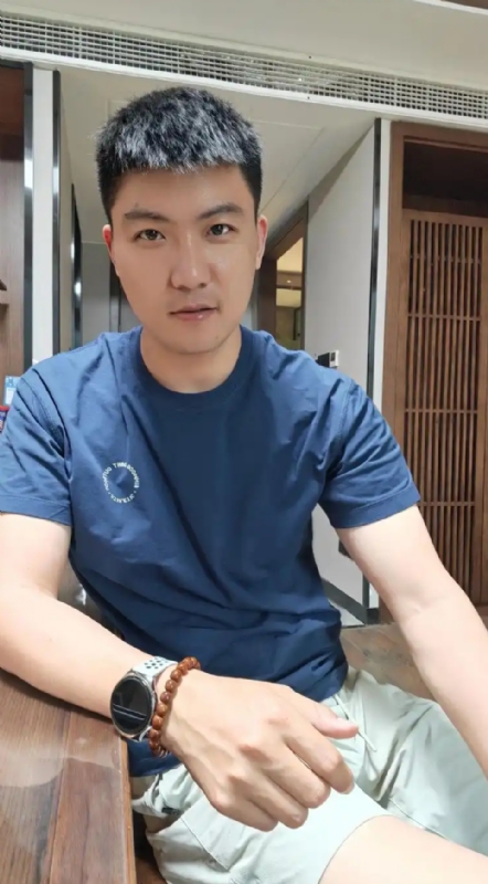 大鹏展翅的第一张照片--蓝颜知己交友网