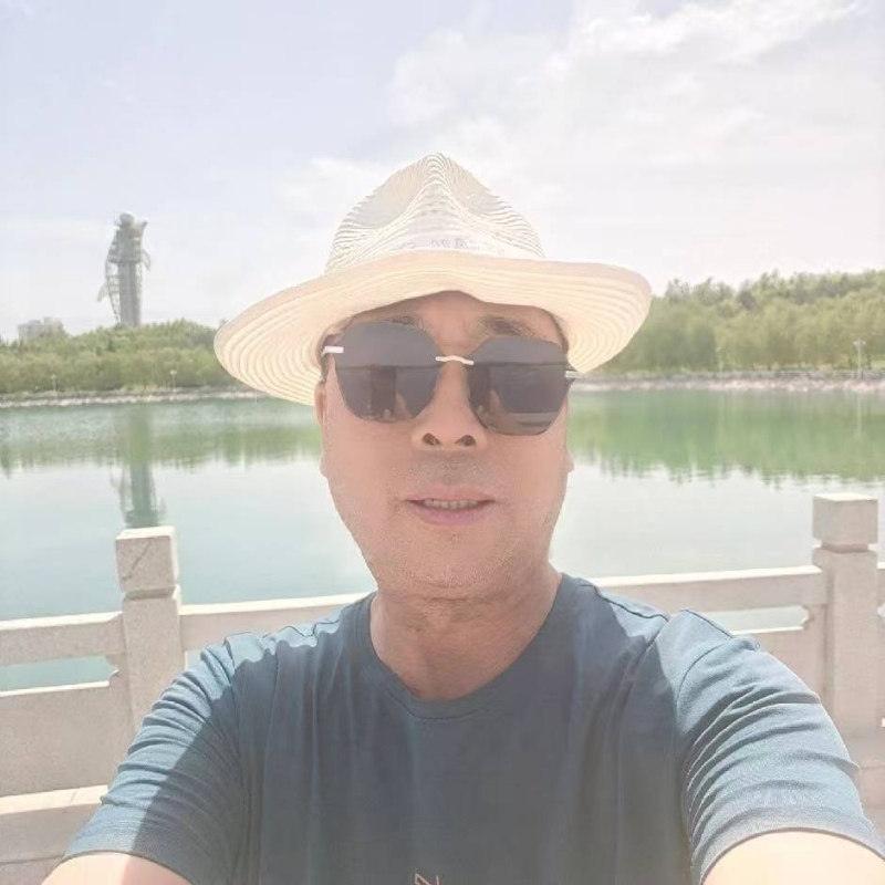 有钱人的第一张照片--蓝颜知己交友网