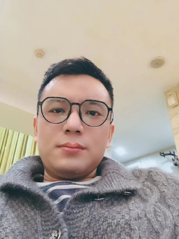 失神的第一张照片--蓝颜知己交友网