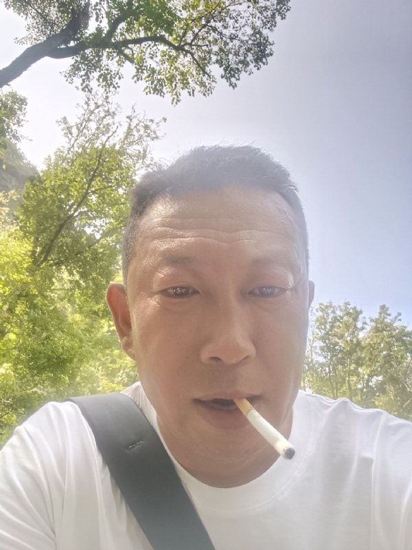 中年大叔的第一张照片--蓝颜知己交友网
